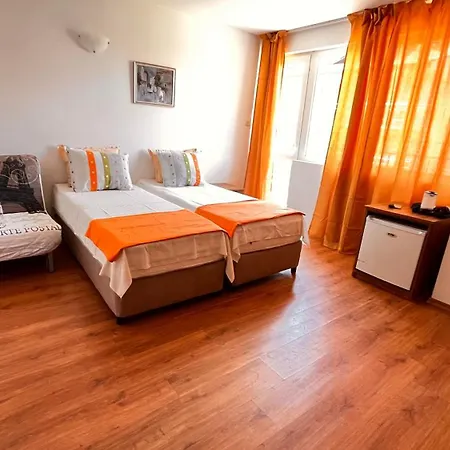 Stefi Guest house